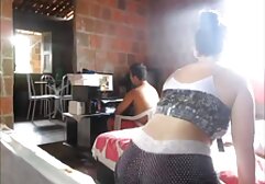 革のスカートの若いシンは、lをなでる 女の子 用 エッチ な 動画